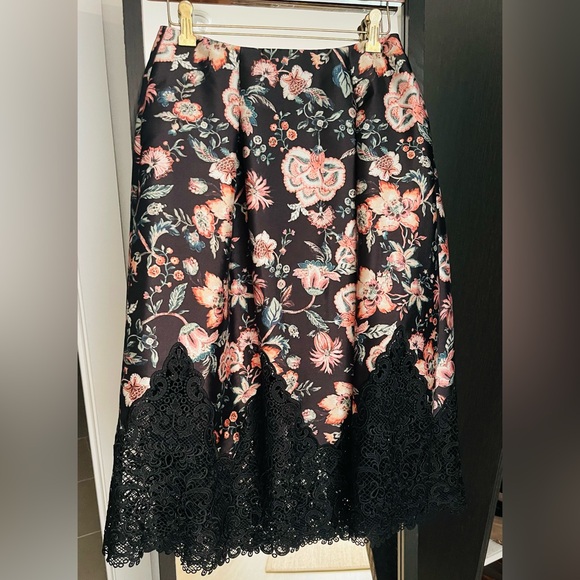 Elegant Sachin and Babi skirt - Picture 5 of 7